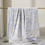 水星家纺(STARHOME) 被子  夏被DH寻意繁花全棉抗菌150*200cm面料材质：100%棉填充物：100%聚酯纤维(含硅藻土)填充克重：300g （单位：条）