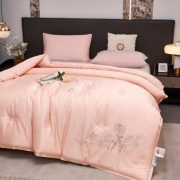 奥特佳 001-020040 寐香莫代尔冬被 200*230cm/4000g（单位：条）